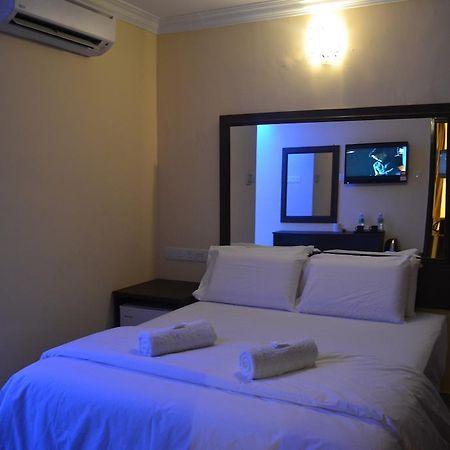 City Times Inn Сери-Кембанган Экстерьер фото