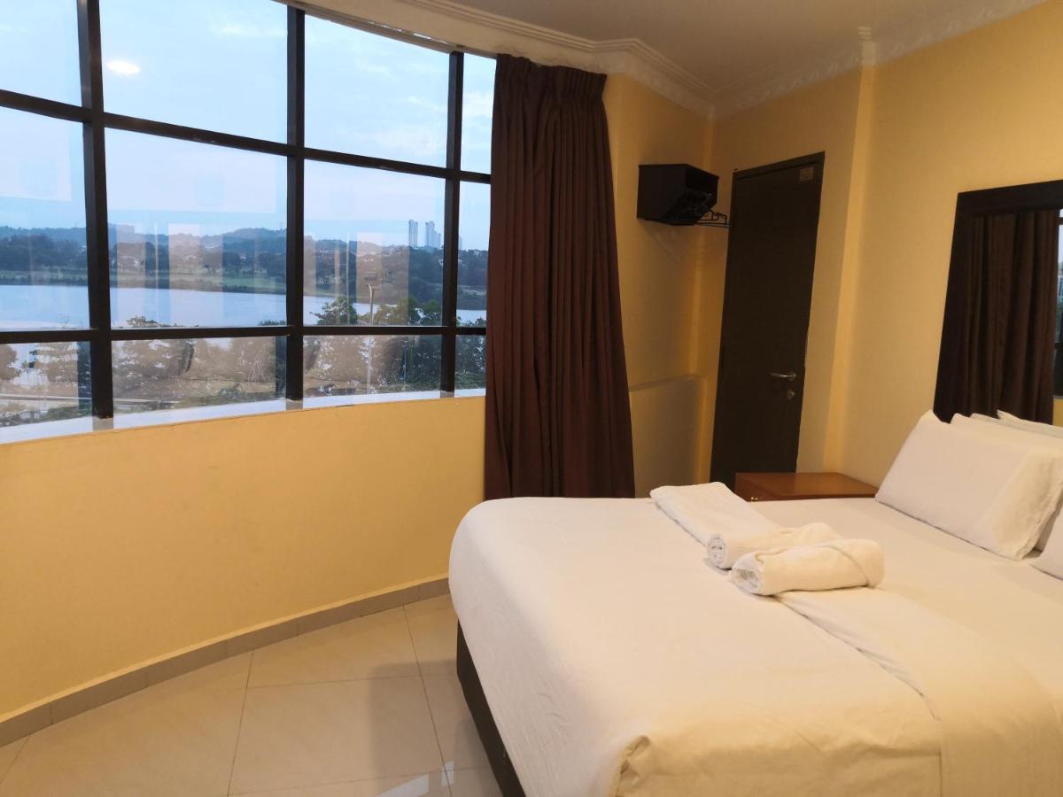 City Times Inn Сери-Кембанган Экстерьер фото