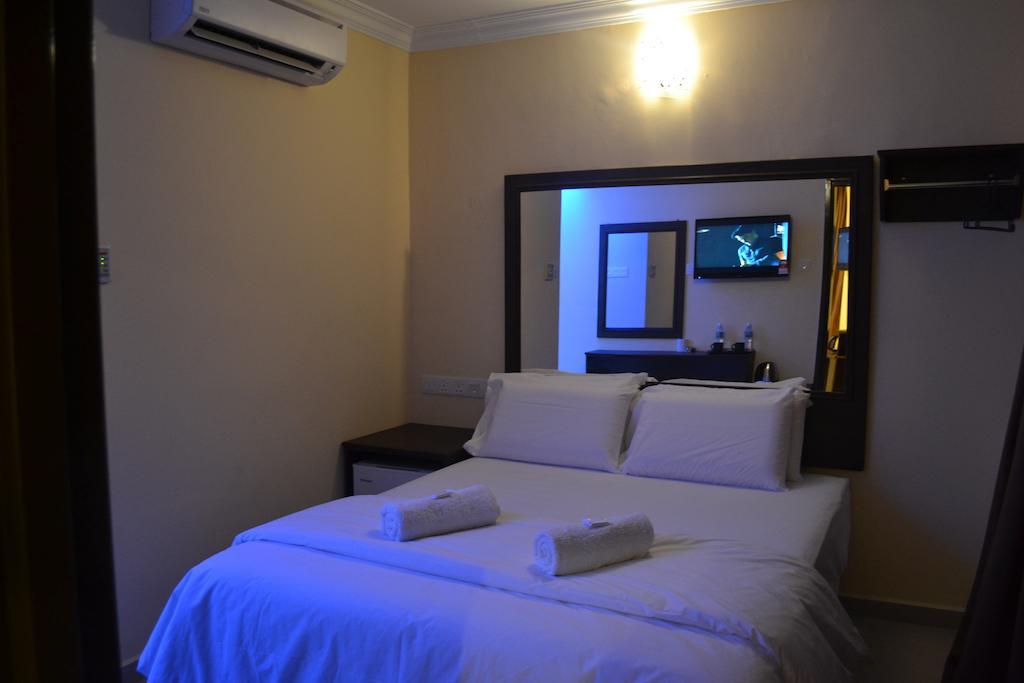 City Times Inn Сери-Кембанган Экстерьер фото